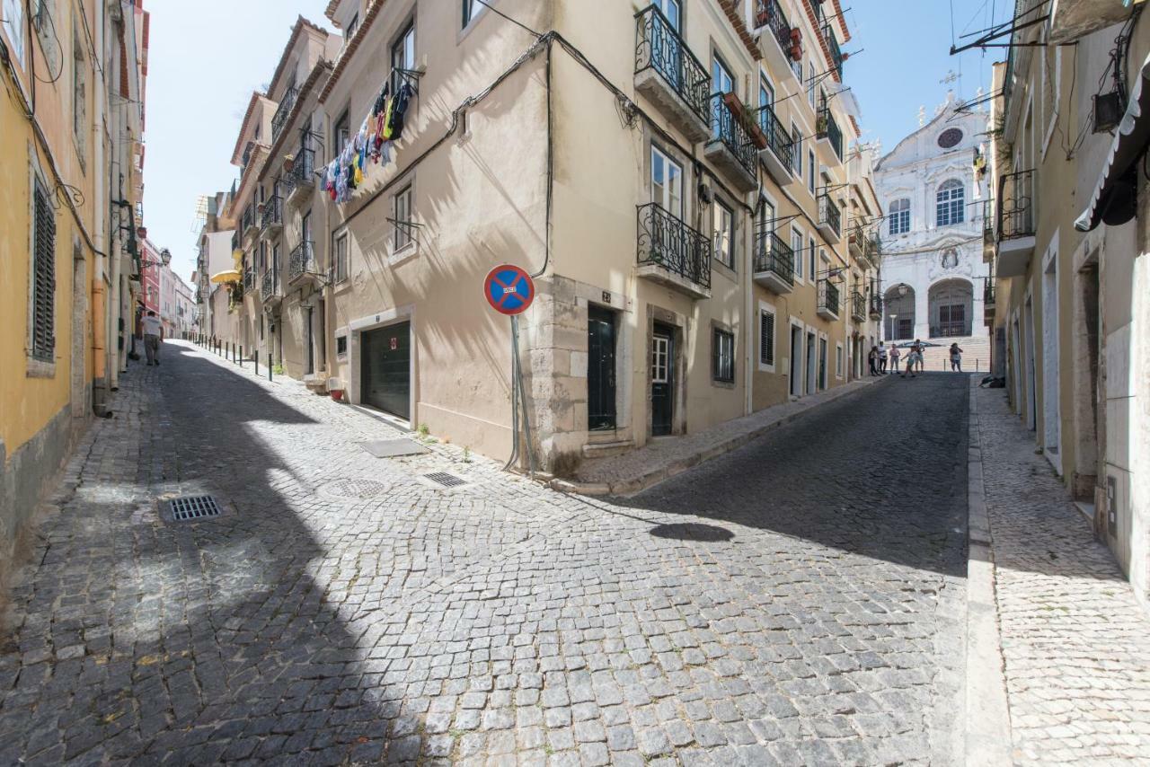 Cozy Apartment In Historic Center Lisbon Exterior photo